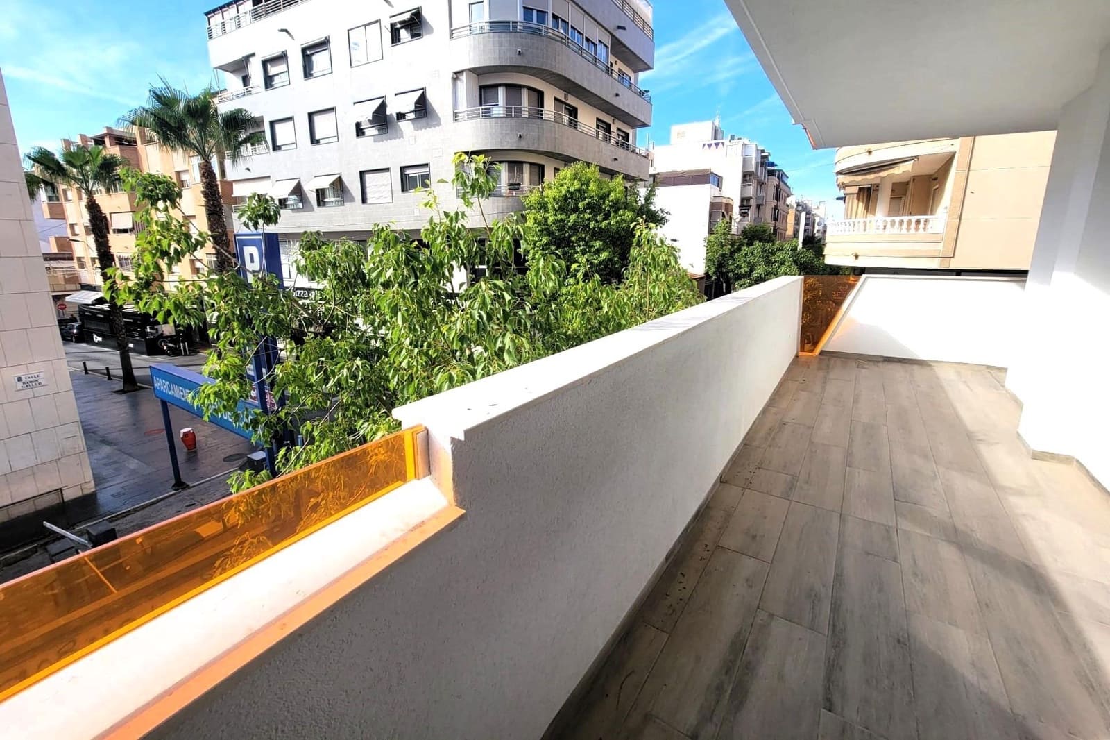 3 soverom Leilighet til salgs i Torrevieja med svømmebasseng garasje - € 399 000 (Ref: 10180628)