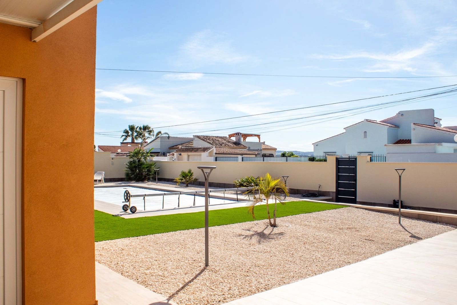 4 quarto Moradia para venda em Torrevieja com piscina garagem - 780 000 € (Ref: 9871947)