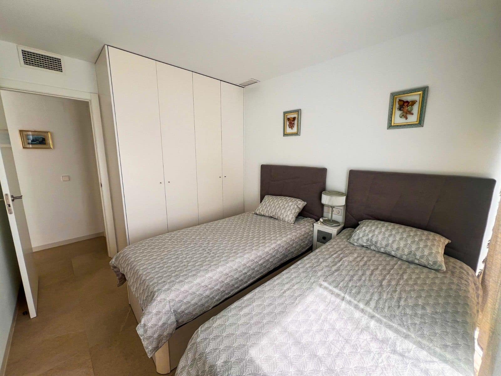 Apartamento de 2 habitaciones en Los Balcones en venta con piscina garaje - 310.000 € (Ref: 9871949)