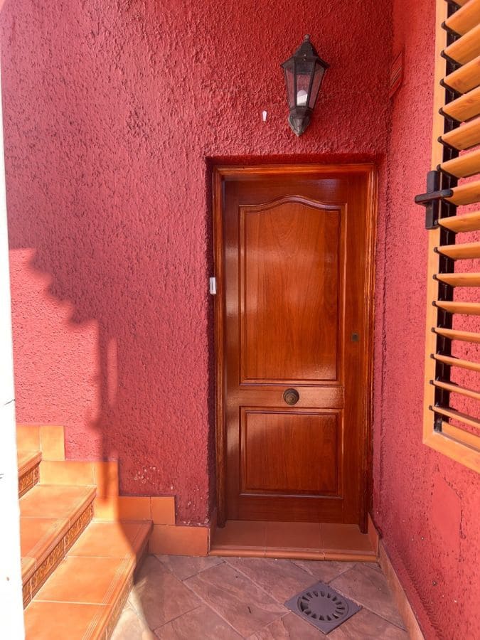 6 sovrum Semi-fristående Villa till salu i Torrevieja med pool - 480 000 € (Ref: 9871953)