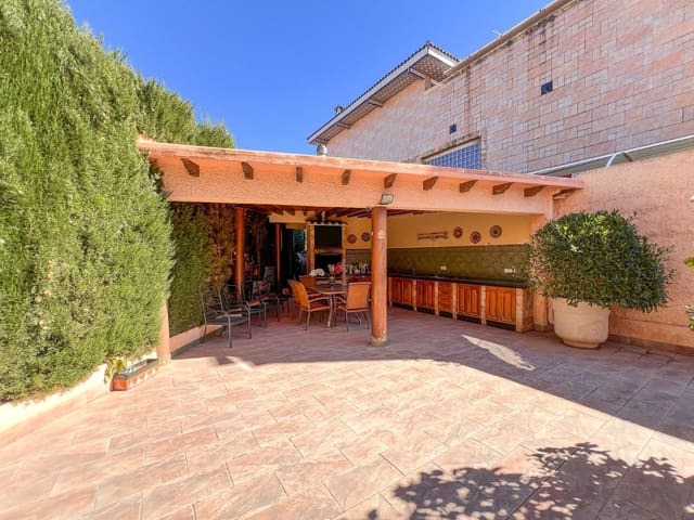 6 soverom Kjedet enebolig til salgs i Los Balcones - Los Altos, Torrevieja med svømmebasseng - € 480 000 (Ref: 9871953)