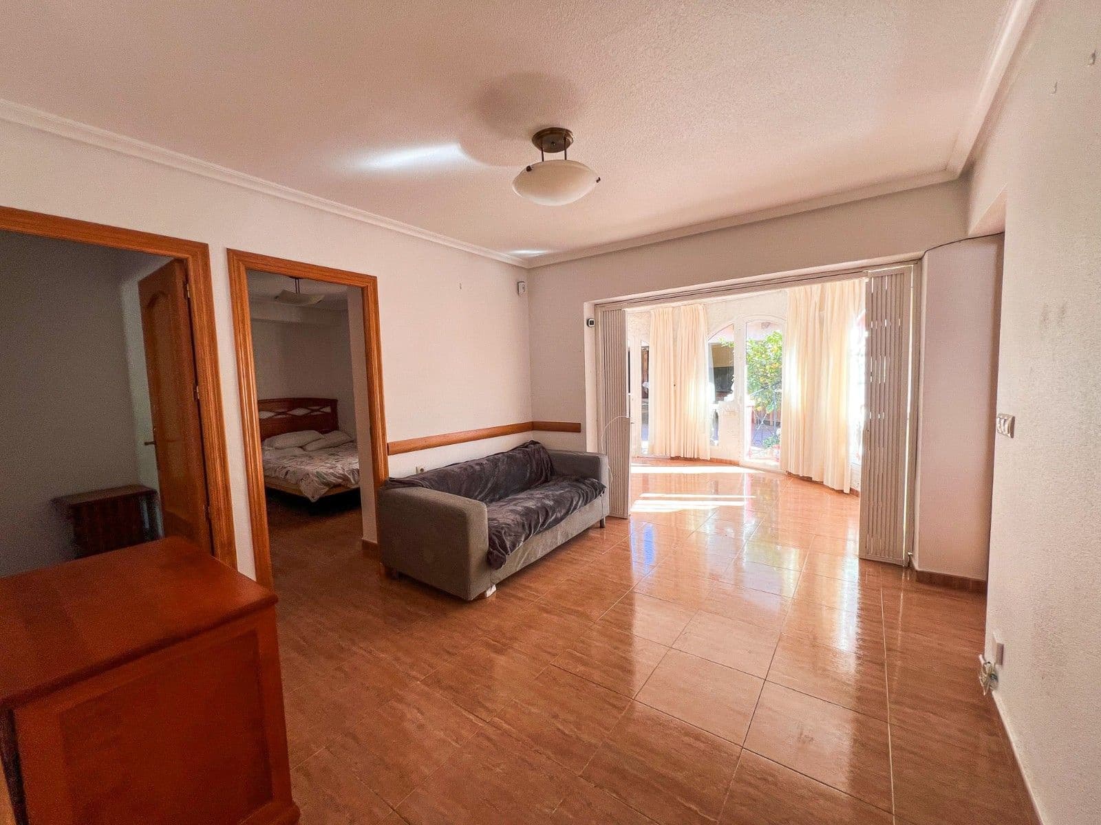 6 sovrum Semi-fristående Villa till salu i Torrevieja med pool - 480 000 € (Ref: 9871953)