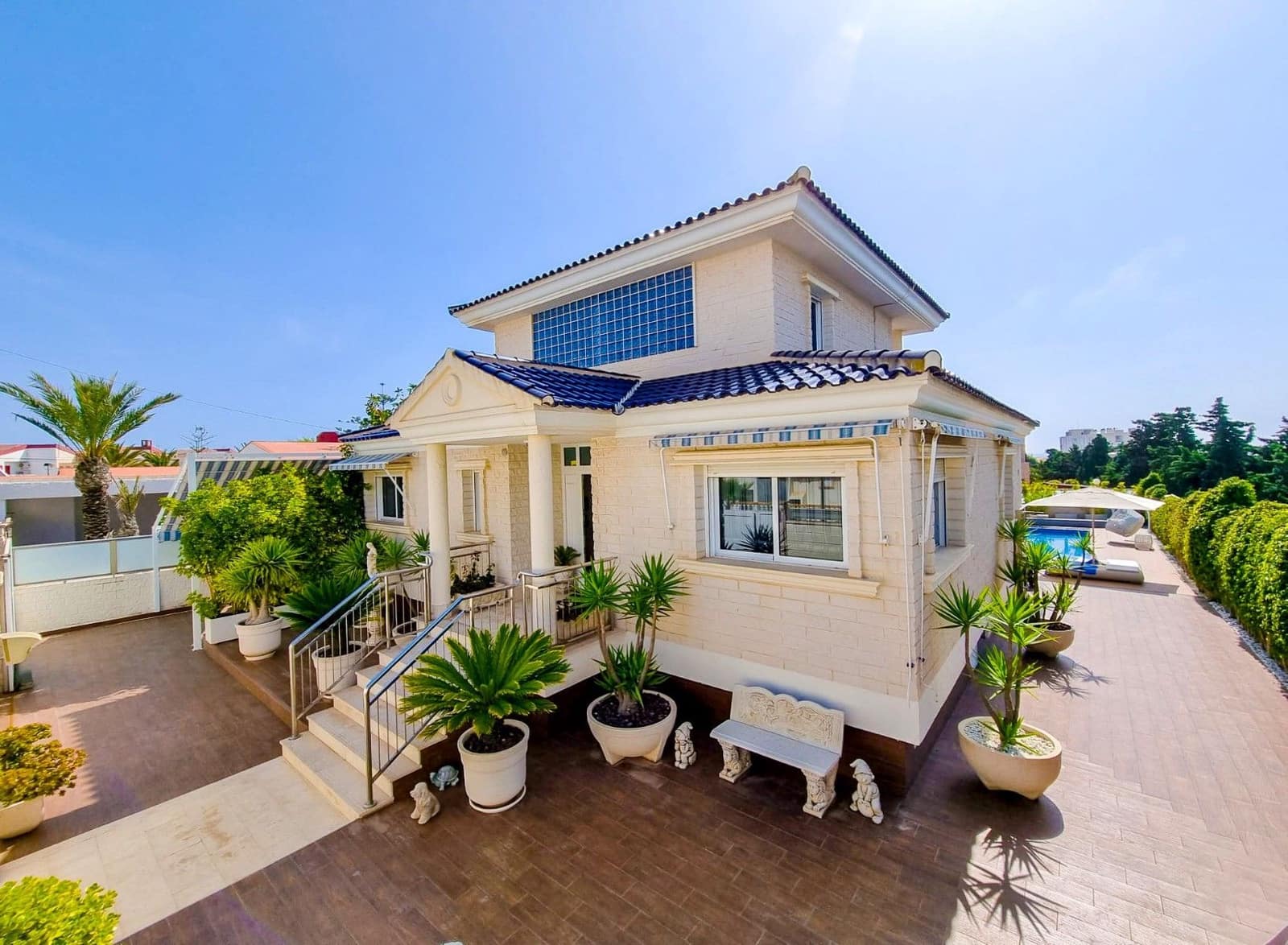 5 soverom Villa til salgs i La Mata med svømmebasseng garasje - € 1 170 000 (Ref: 9871954)