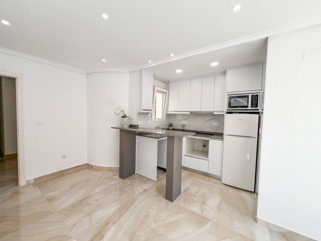 2 camera da letto Attico in vendita in Puerto Deportivo, Torrevieja - 198.900 € (Rif: 9871955)