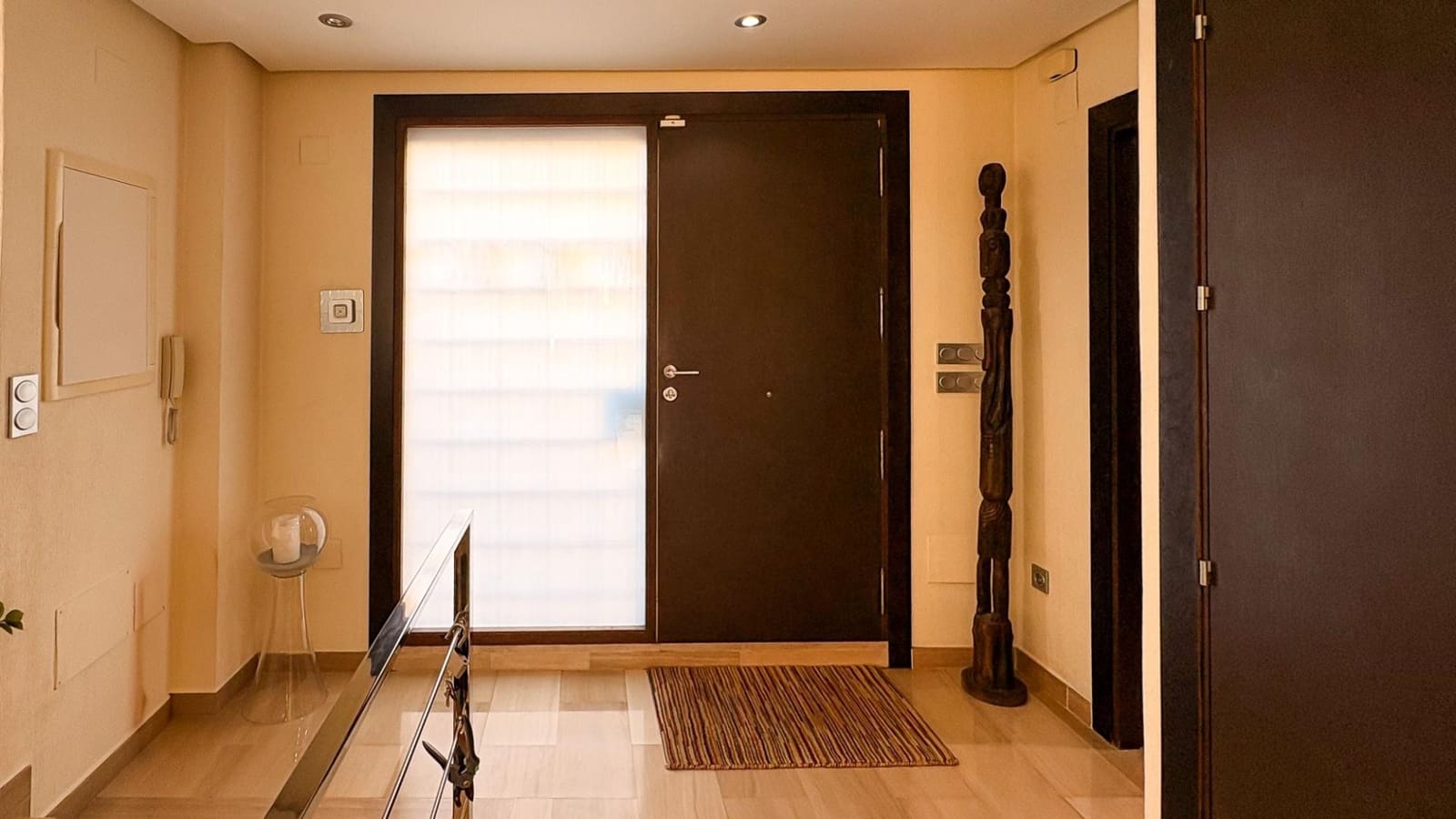 4 bedroom Villa for sale in Guardamar del Segura with pool garage - € 890,000 (Ref: 9871966)