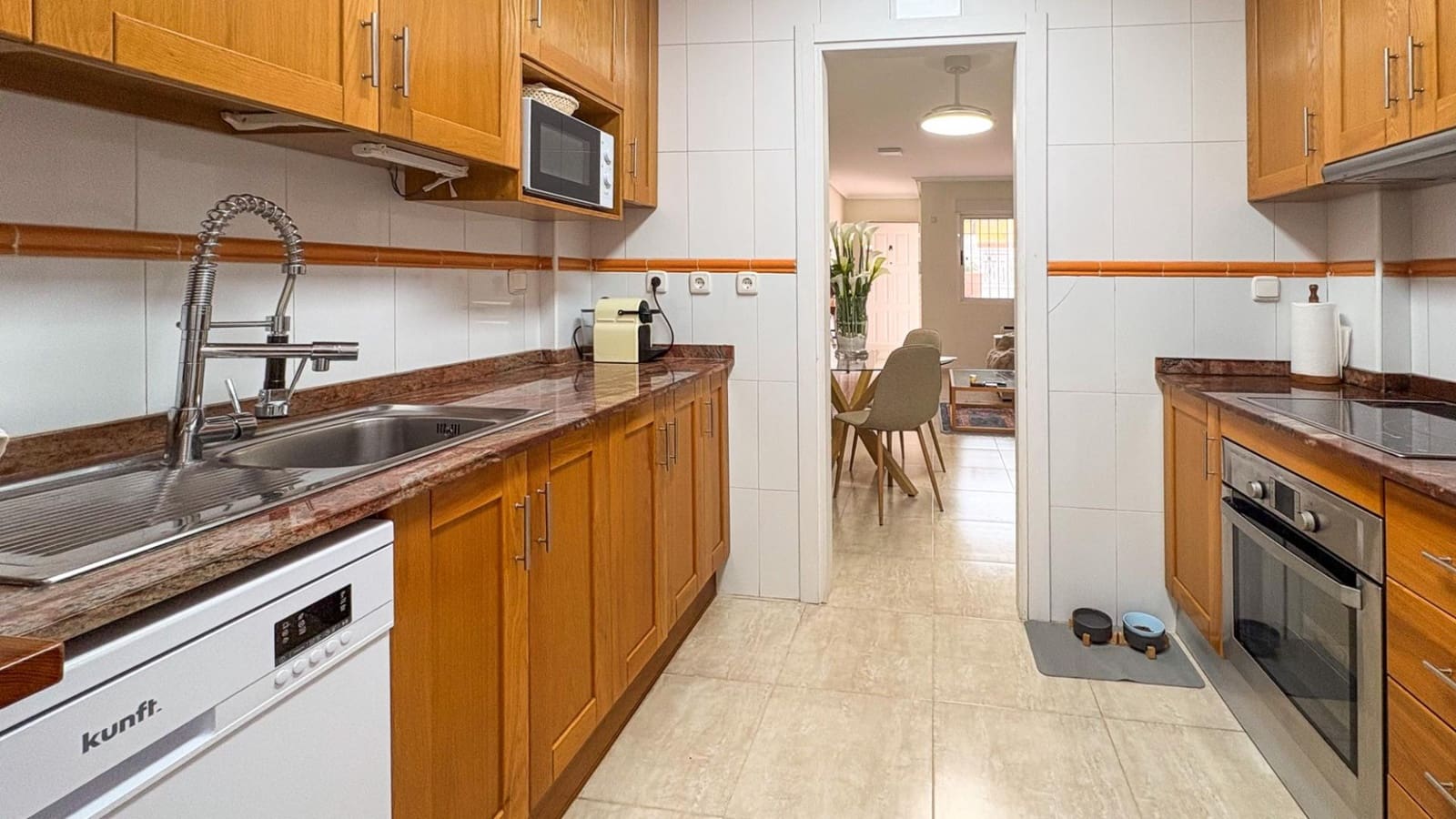 3 soverom Hus til salgs i Arenales del Sol med svømmebasseng garasje - € 349 000 (Ref: 9871971)