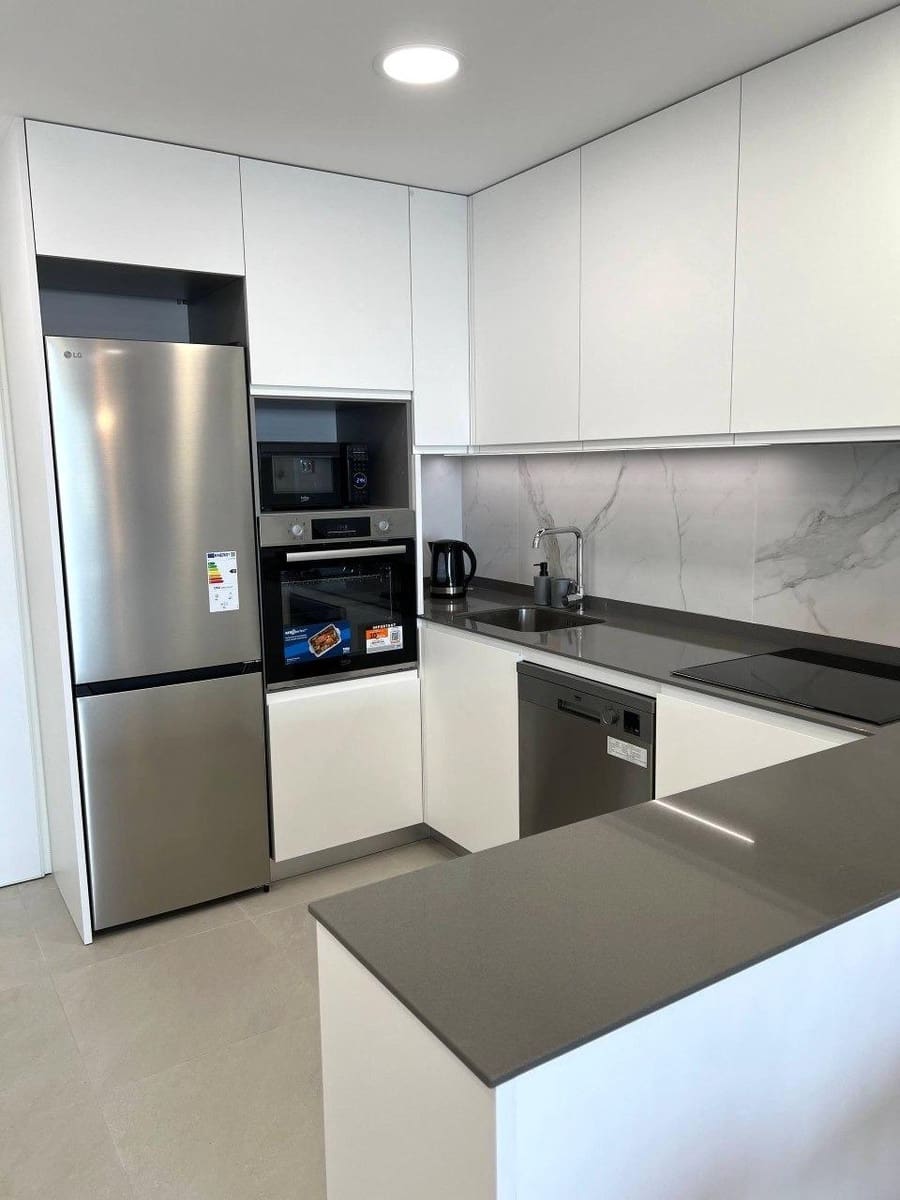 2 slaapkamer Appartement te koop in Torrevieja met zwembad - € 349.990 (Ref: 9871974)