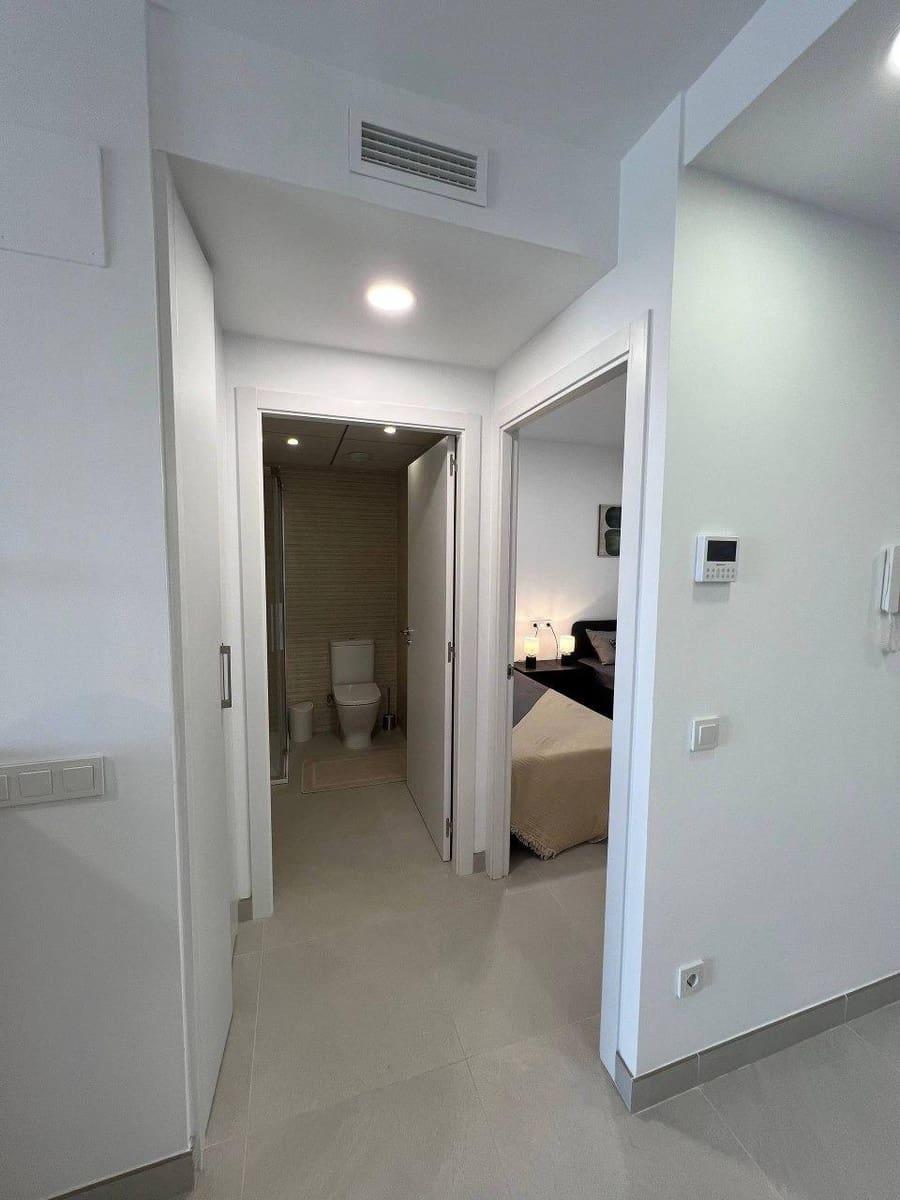 2 slaapkamer Appartement te koop in Torrevieja met zwembad - € 349.990 (Ref: 9871974)