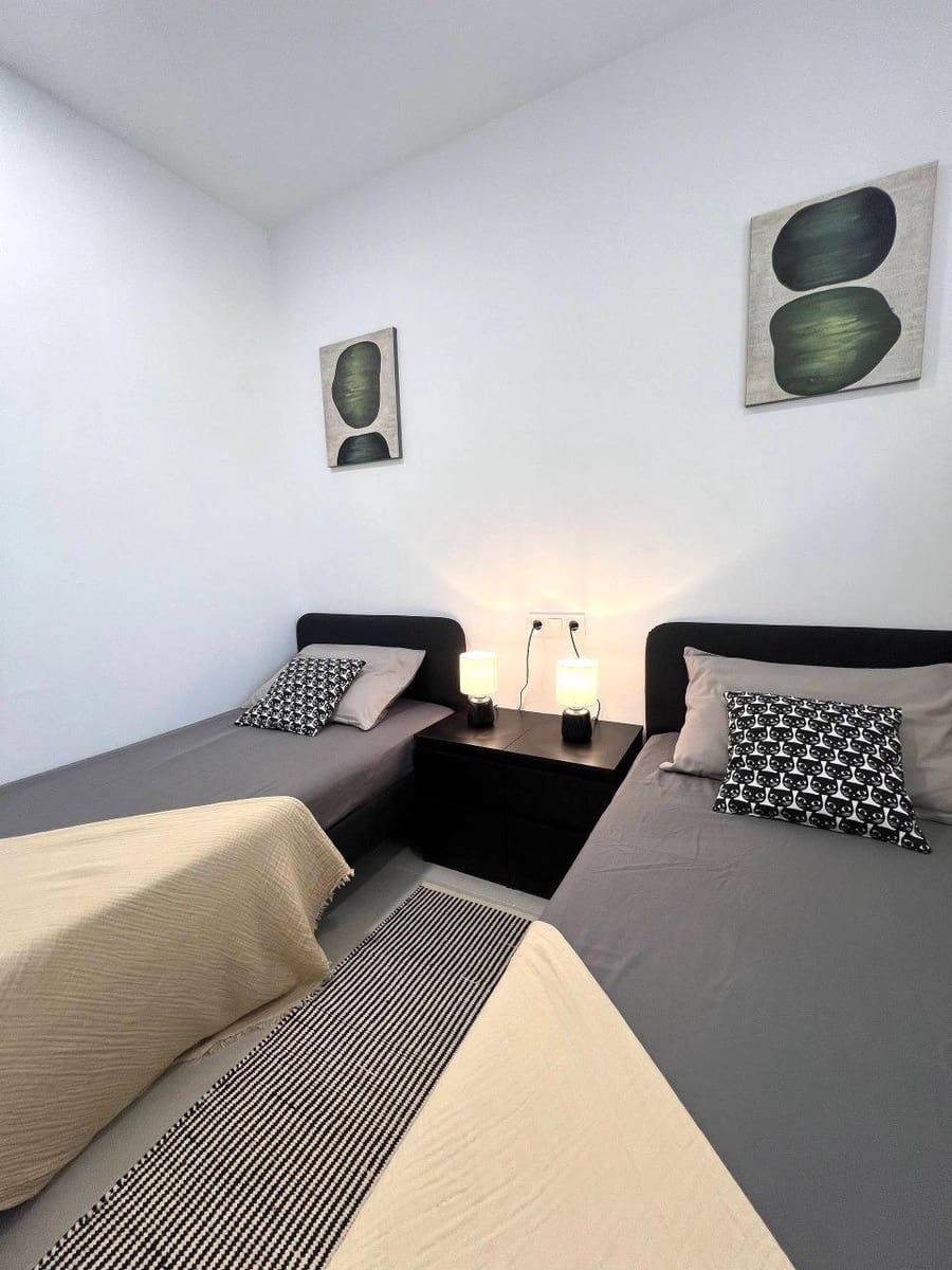 2 slaapkamer Appartement te koop in Torrevieja met zwembad - € 349.990 (Ref: 9871974)