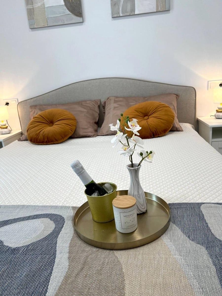 2 slaapkamer Appartement te koop in Torrevieja met zwembad - € 349.990 (Ref: 9871974)