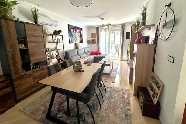 4 quarto Moradia Geminada para venda em San Miguel de Salinas com piscina - 249 000 € (Ref: 9871975)