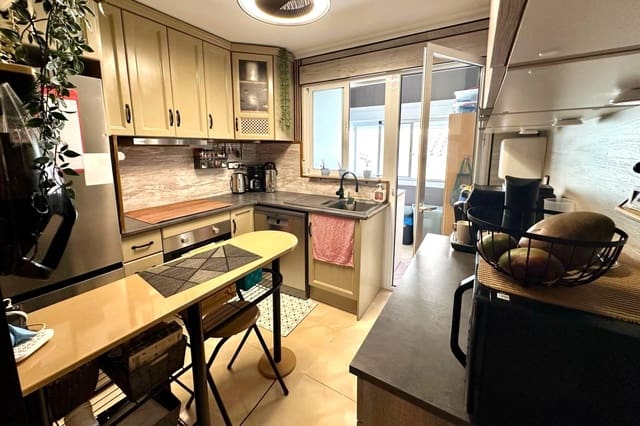 4 quarto Moradia Geminada para venda em San Miguel de Salinas com piscina - 249 000 € (Ref: 9871975)