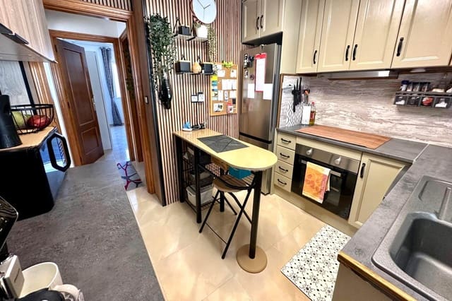 4 quarto Moradia Geminada para venda em San Miguel de Salinas com piscina - 249 000 € (Ref: 9871975)