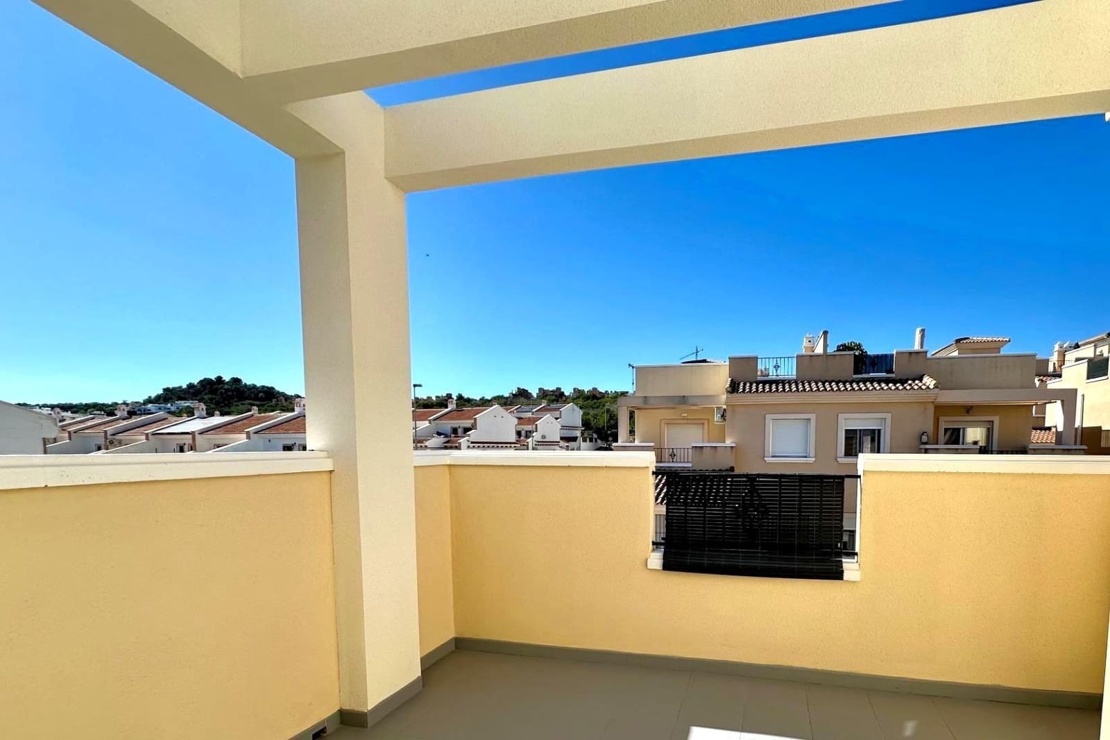 4 quarto Moradia Geminada para venda em San Miguel de Salinas com piscina - 249 000 € (Ref: 9871975)