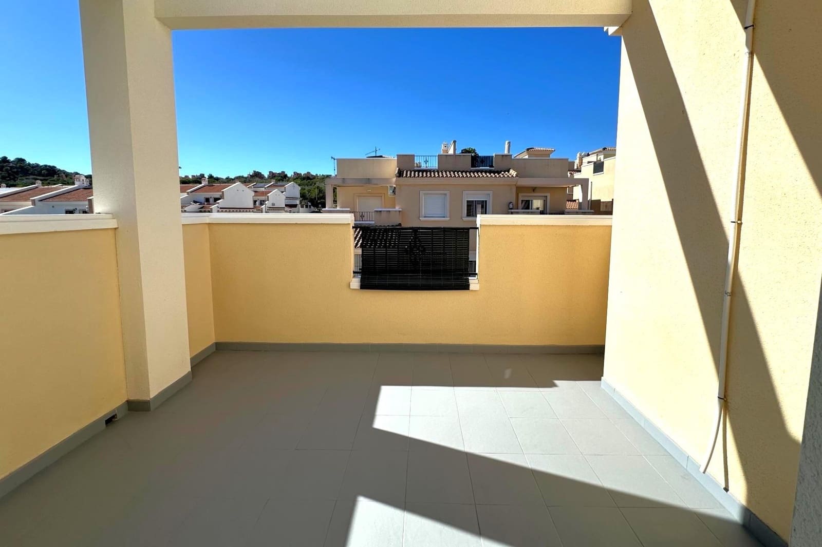 4 quarto Moradia Geminada para venda em San Miguel de Salinas com piscina - 249 000 € (Ref: 9871975)