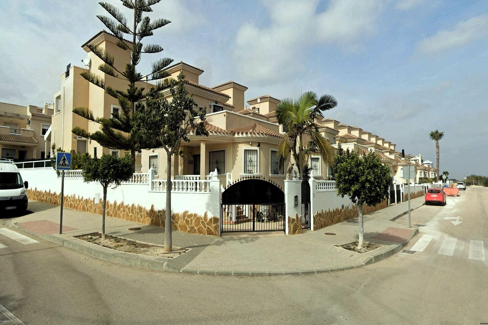 4 quarto Moradia Geminada para venda em San Miguel de Salinas com piscina - 249 000 € (Ref: 9871975)