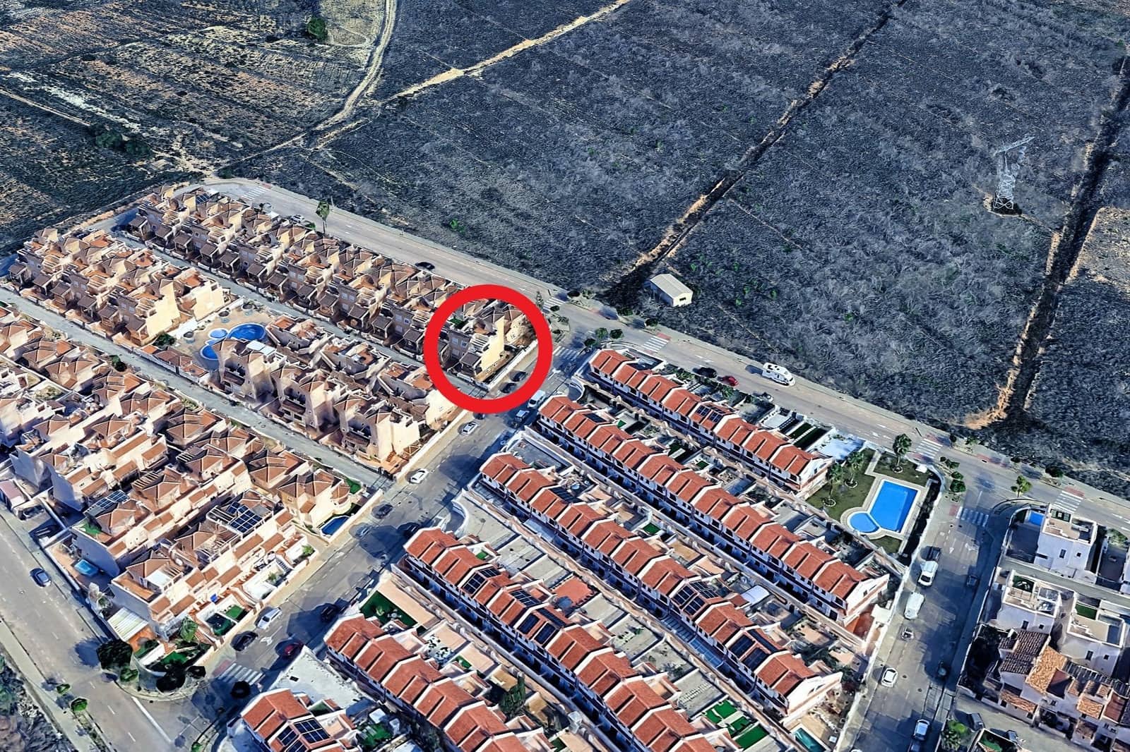 4 quarto Moradia Geminada para venda em San Miguel de Salinas com piscina - 249 000 € (Ref: 9871975)