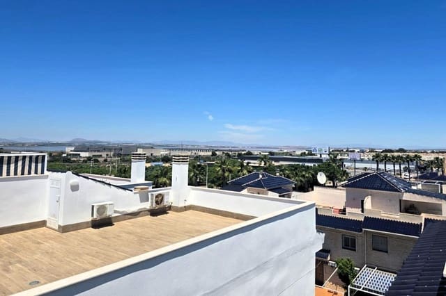 2 makuuhuone Kattohuoneisto myytävänä paikassa La Veleta, Torrevieja mukana uima-altaan 
autotalli - 258 150 € (Ref: 9871977)