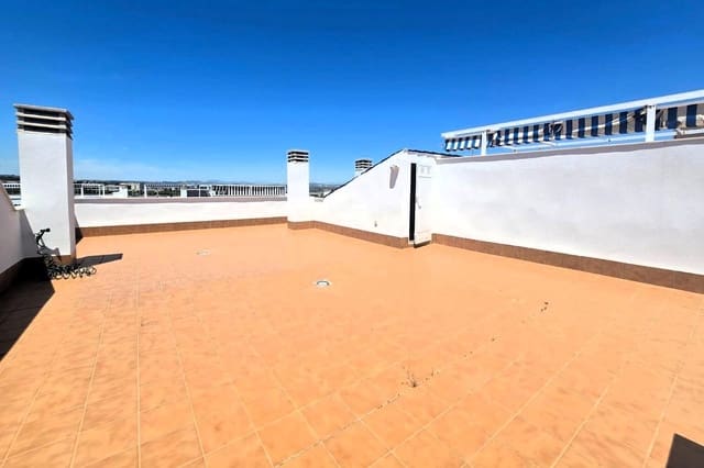 2 makuuhuone Kattohuoneisto myytävänä paikassa La Veleta, Torrevieja mukana uima-altaan 
autotalli - 258 150 € (Ref: 9871977)