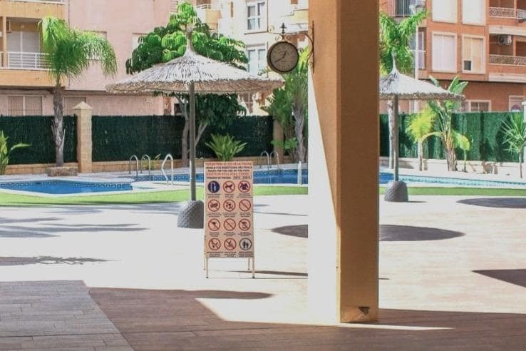 3 quarto Apartamento para venda em Torrevieja com piscina - 360 000 € (Ref: 9871979)
