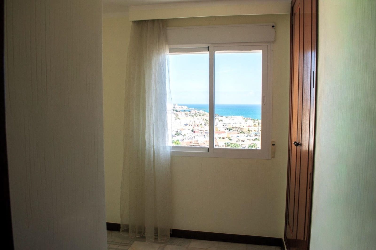 3 quarto Apartamento para venda em Torrevieja com piscina - 360 000 € (Ref: 9871979)