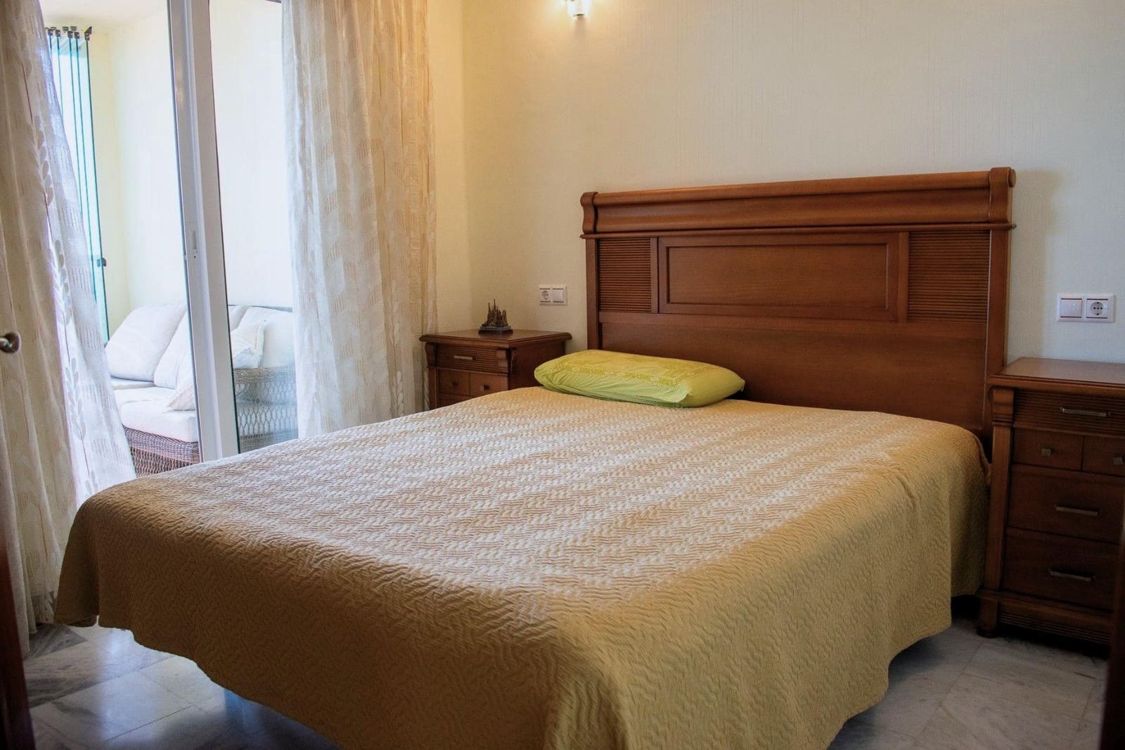 3 quarto Apartamento para venda em Torrevieja com piscina - 360 000 € (Ref: 9871979)