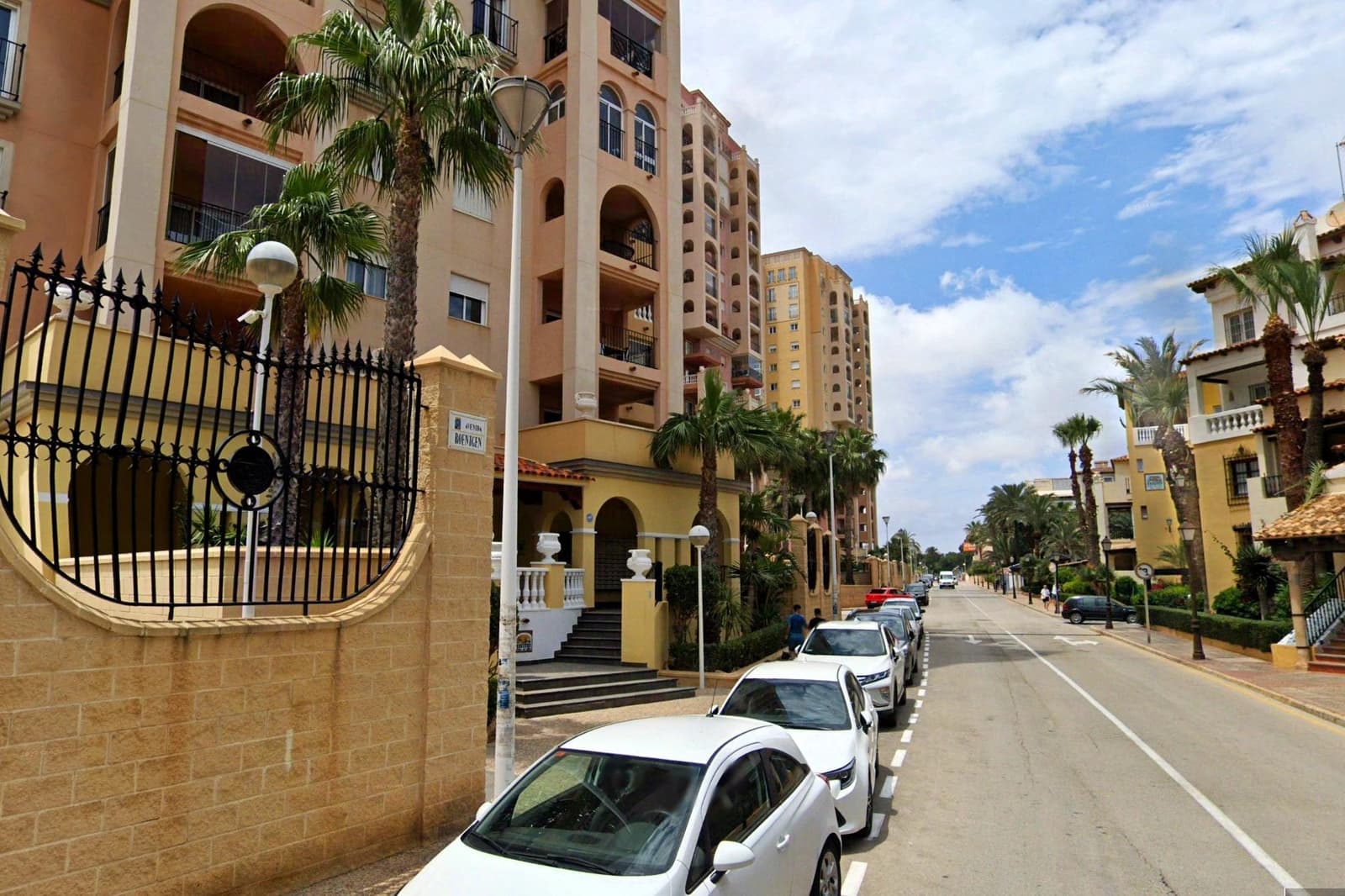 3 quarto Apartamento para venda em Torrevieja com piscina - 360 000 € (Ref: 9871979)