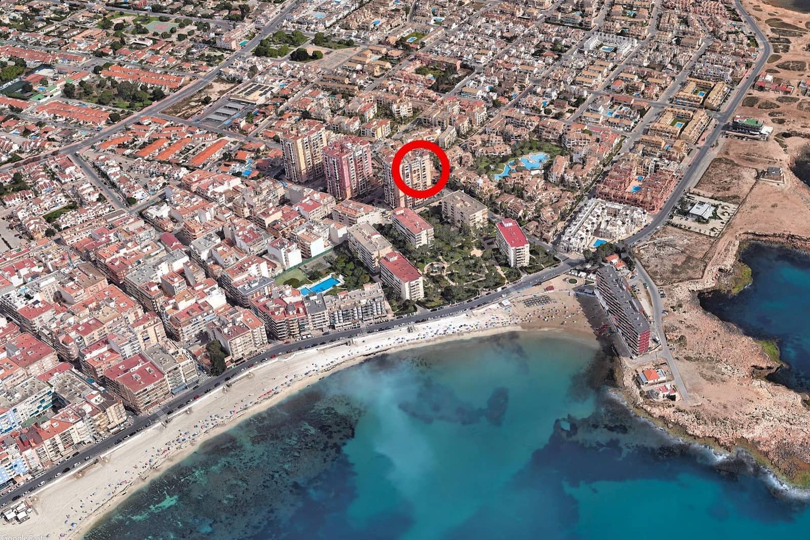 3 quarto Apartamento para venda em Torrevieja com piscina - 360 000 € (Ref: 9871979)