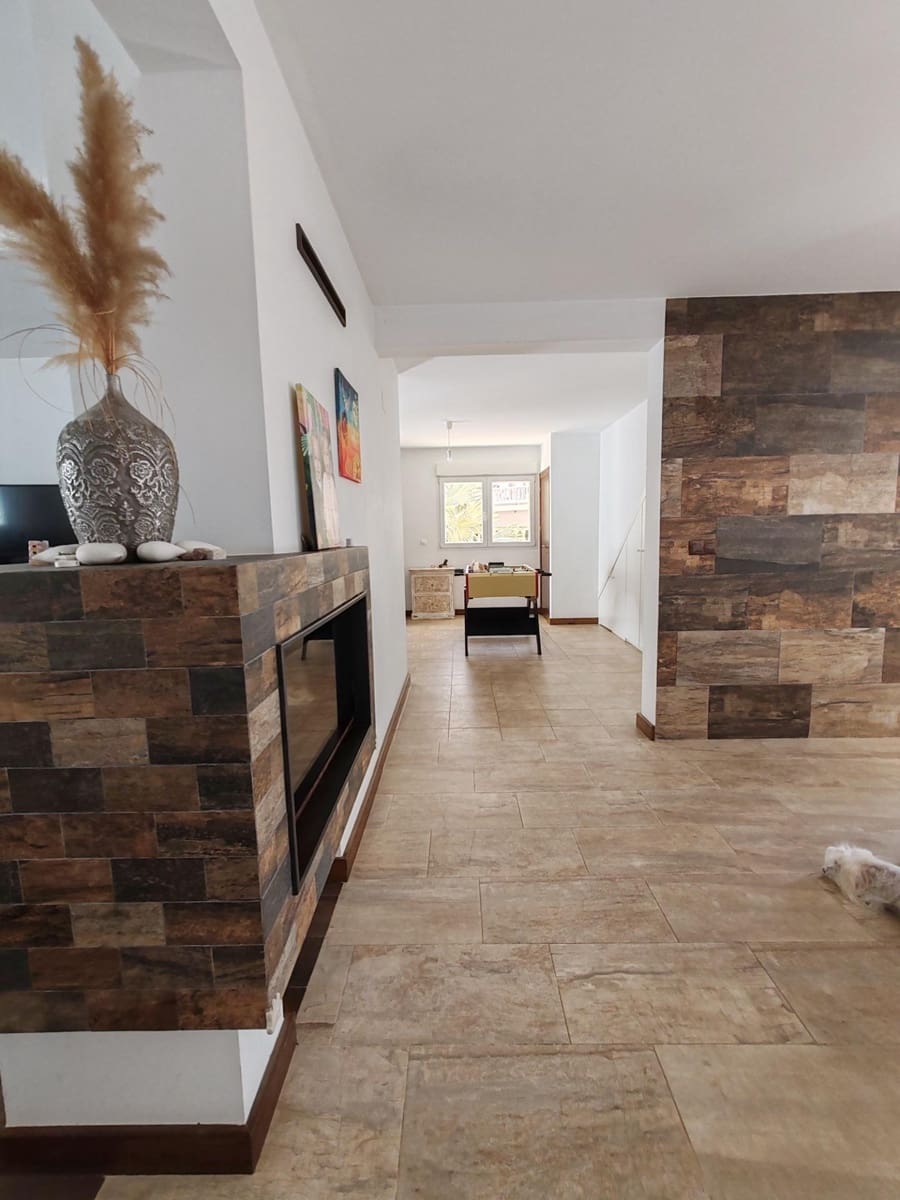 5 bedroom Villa for sale in Ciudad Quesada with pool - € 549,000 (Ref: 9871980)
