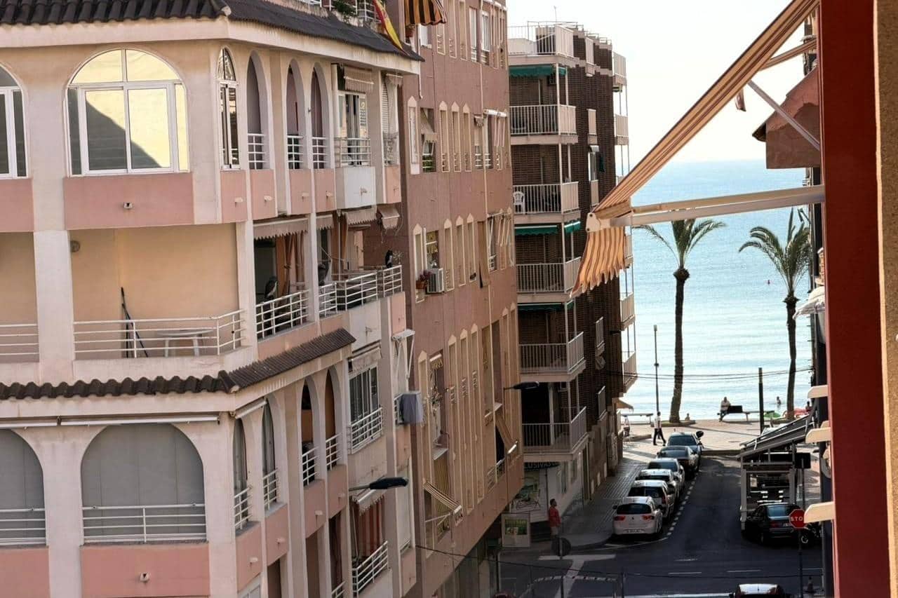 2 soveværelse Lejlighed til salg i Torrevieja med garage - € 185.900 (Ref: 9871984)