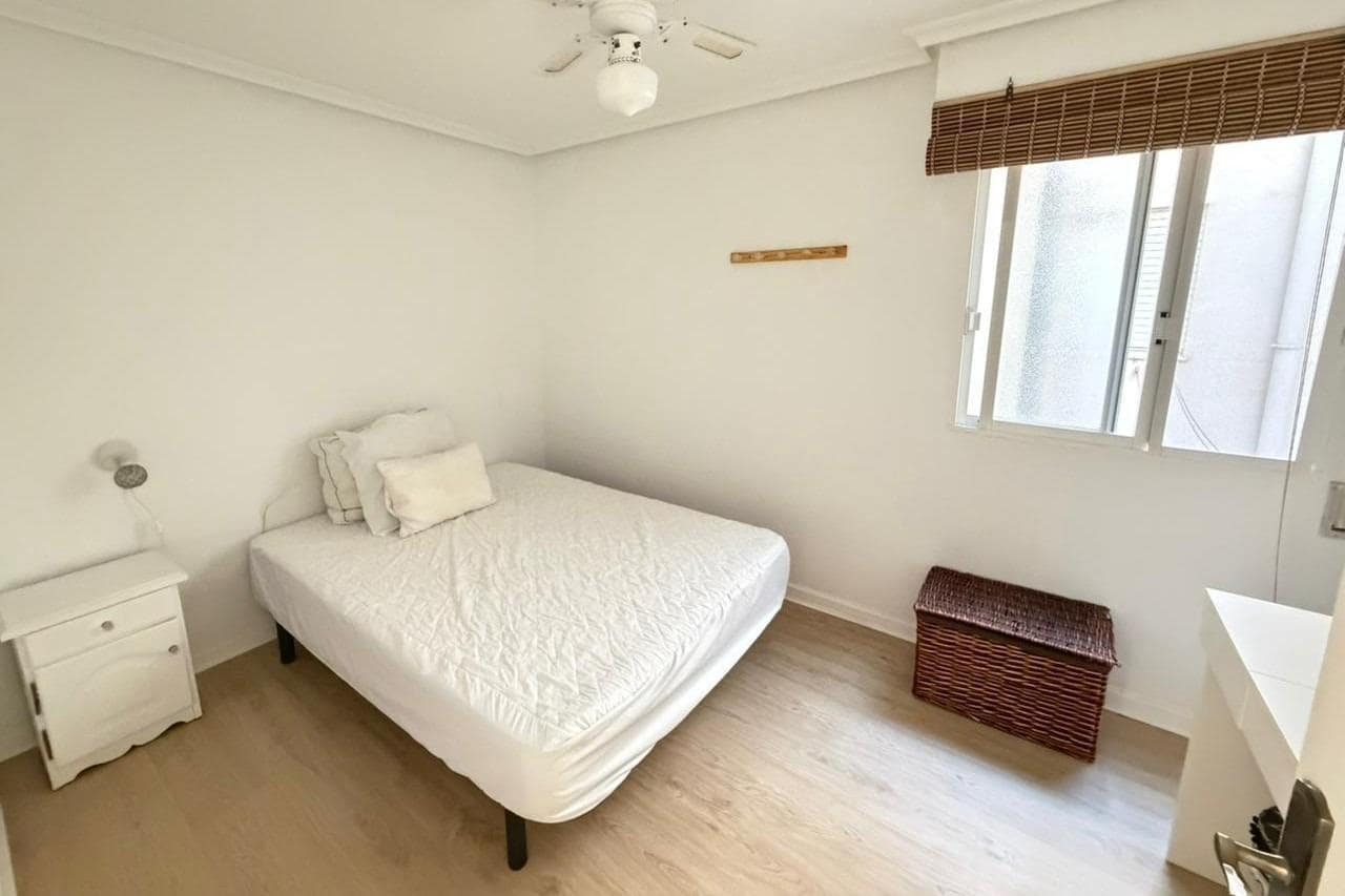 2 soveværelse Lejlighed til salg i Torrevieja med garage - € 185.900 (Ref: 9871984)