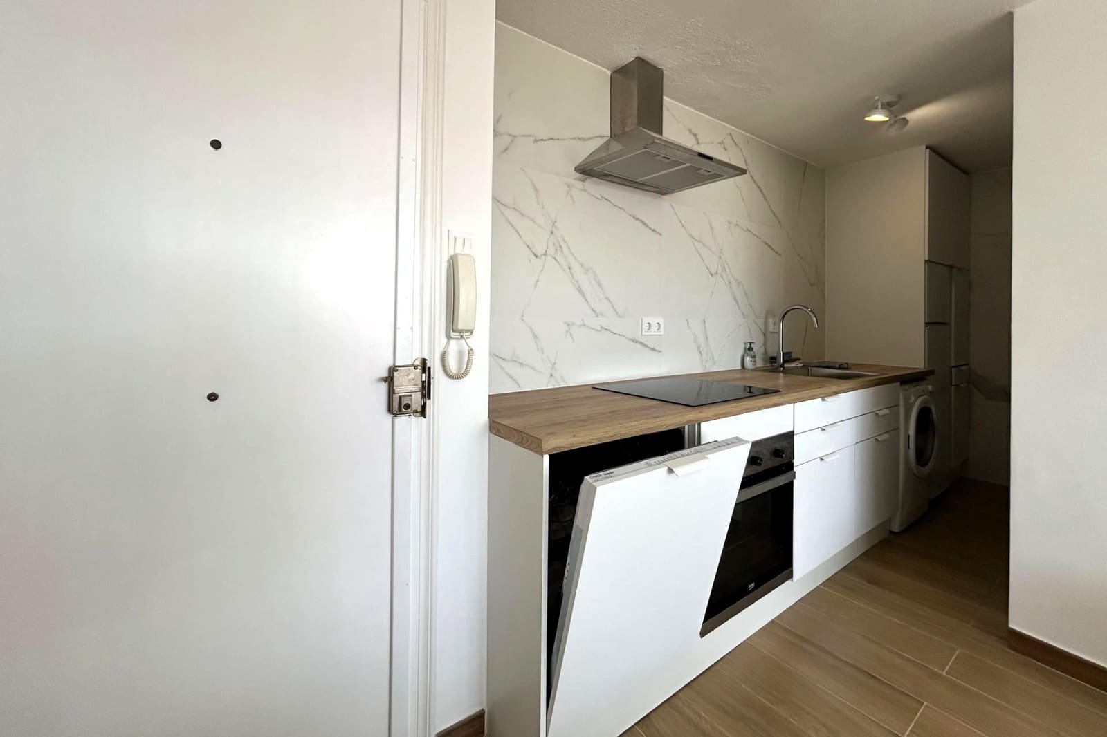 2 makuuhuone Huoneisto myytävänä paikassa Torrevieja mukana uima-altaan - 220 000 € (Ref: 9871986)