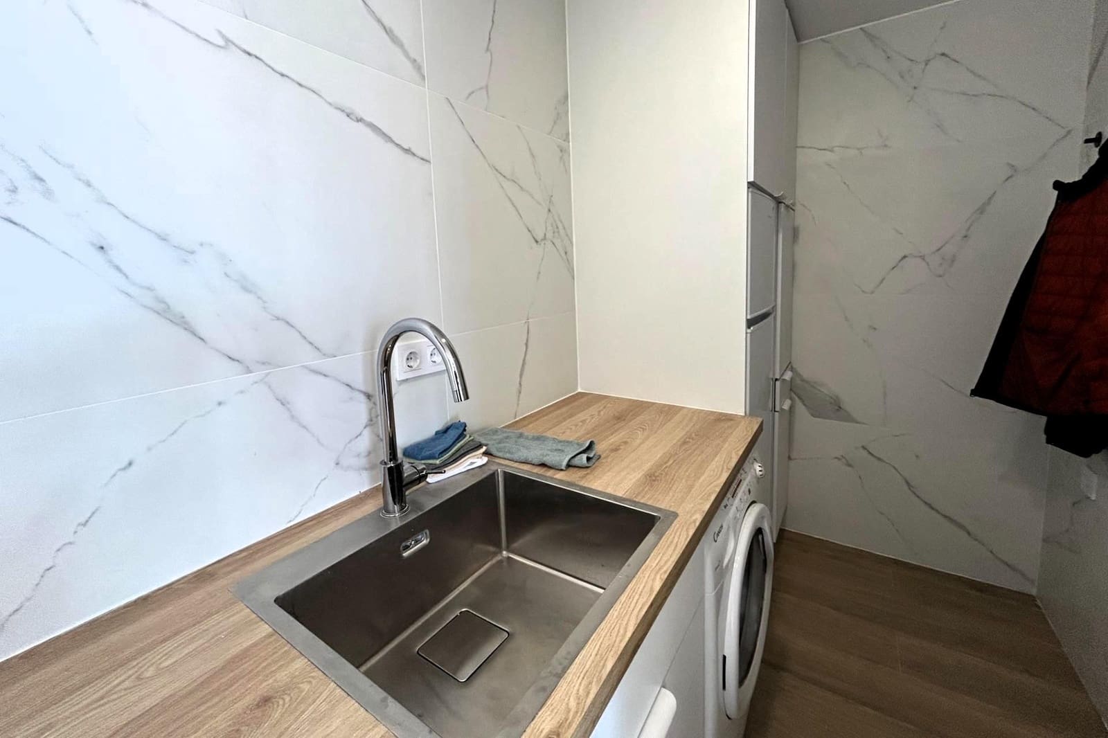2 makuuhuone Huoneisto myytävänä paikassa Torrevieja mukana uima-altaan - 220 000 € (Ref: 9871986)