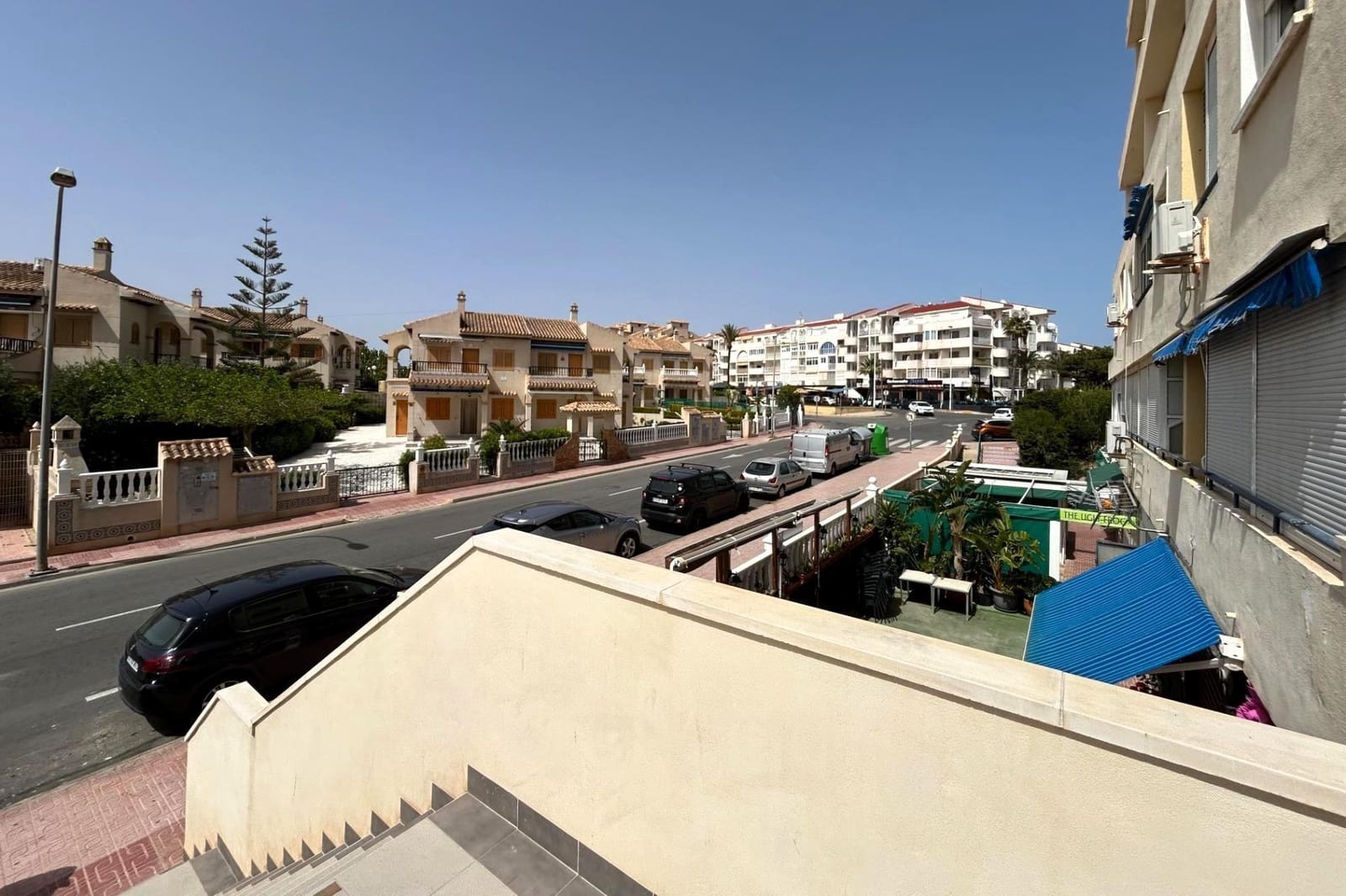 2 makuuhuone Huoneisto myytävänä paikassa Torrevieja mukana uima-altaan - 220 000 € (Ref: 9871986)
