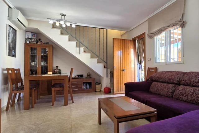 3 soverom Rekkehus til salgs i Aguas Nuevas, Torrevieja med svømmebasseng - € 279 000 (Ref: 9871987)