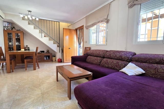 3 soverom Rekkehus til salgs i Aguas Nuevas, Torrevieja med svømmebasseng - € 279 000 (Ref: 9871987)