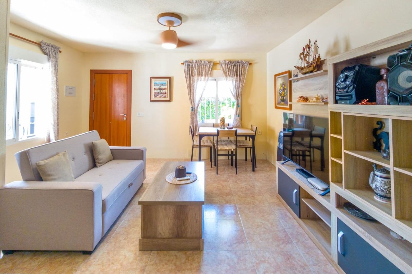3 soverom Rekkehus til salgs i Torrevieja - € 185 000 (Ref: 9871988)