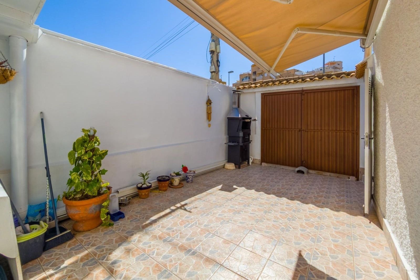 3 soverom Rekkehus til salgs i Torrevieja - € 185 000 (Ref: 9871988)
