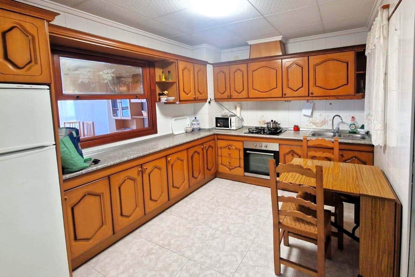3 quarto Apartamento para venda em Torrevieja com garagem - 350 000 € (Ref: 9871990)