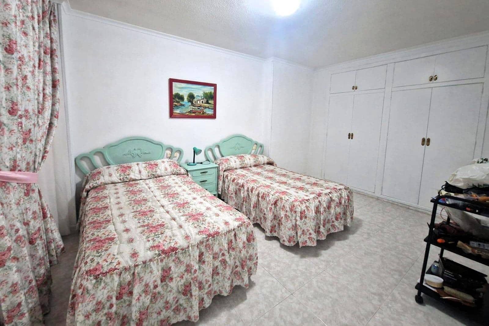 3 quarto Apartamento para venda em Torrevieja com garagem - 350 000 € (Ref: 9871990)