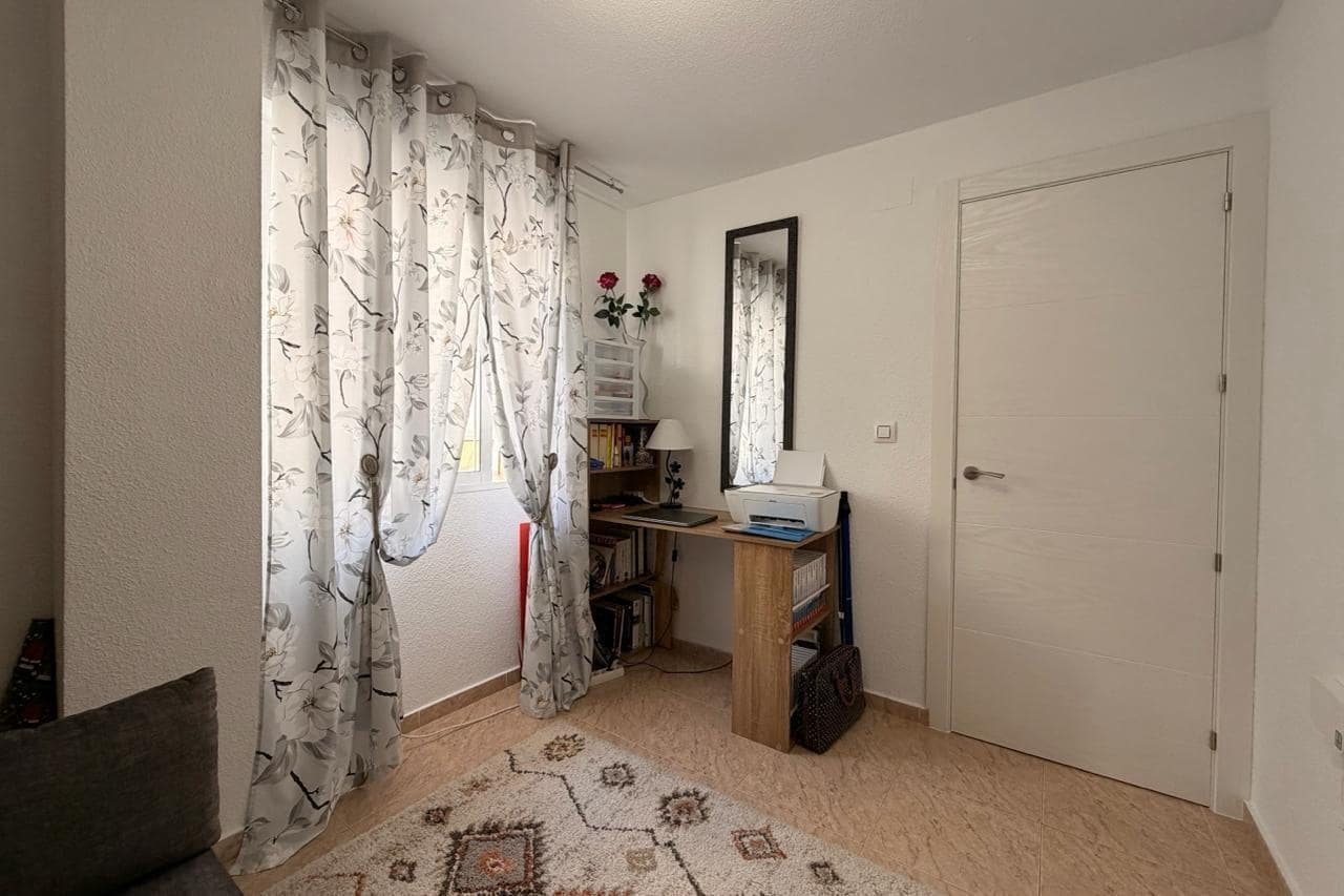 2 camera da letto Appartamento in vendita in Torrevieja con piscina - 160.000 € (Rif: 9871995)