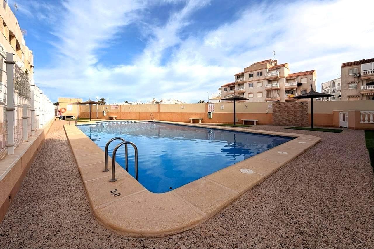 2 camera da letto Appartamento in vendita in Torrevieja con piscina - 160.000 € (Rif: 9871995)