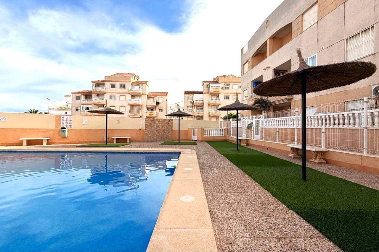 2 camera da letto Appartamento in vendita in Torrevieja con piscina - 160.000 € (Rif: 9871995)