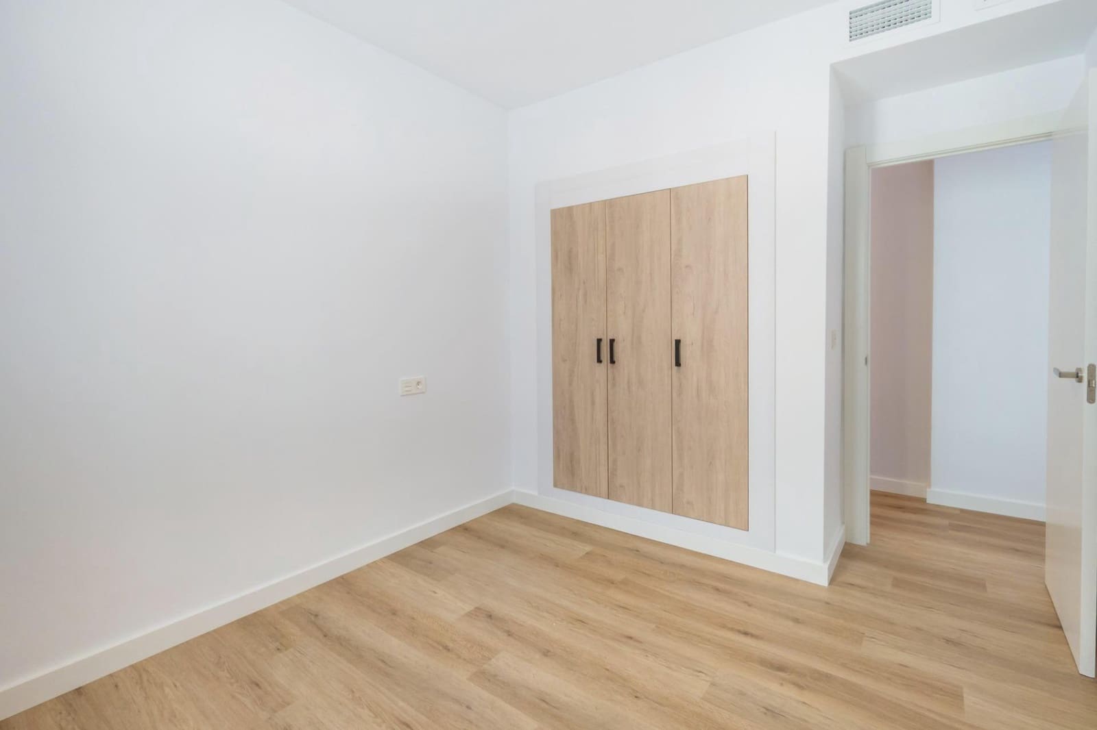 3 makuuhuone Kattohuoneisto myytävänä paikassa Torrevieja - 300 000 € (Ref: 9871996)