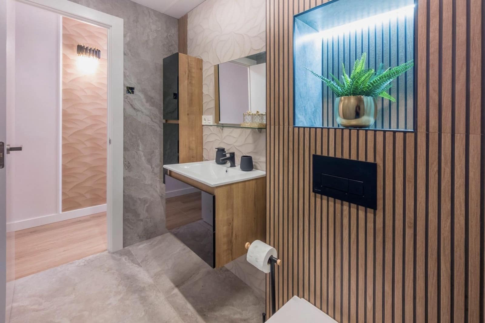 3 makuuhuone Kattohuoneisto myytävänä paikassa Torrevieja - 300 000 € (Ref: 9871996)