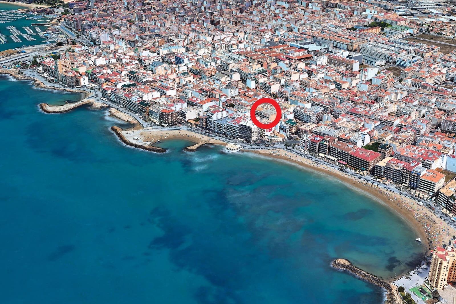 3 makuuhuone Kattohuoneisto myytävänä paikassa Torrevieja - 300 000 € (Ref: 9871996)