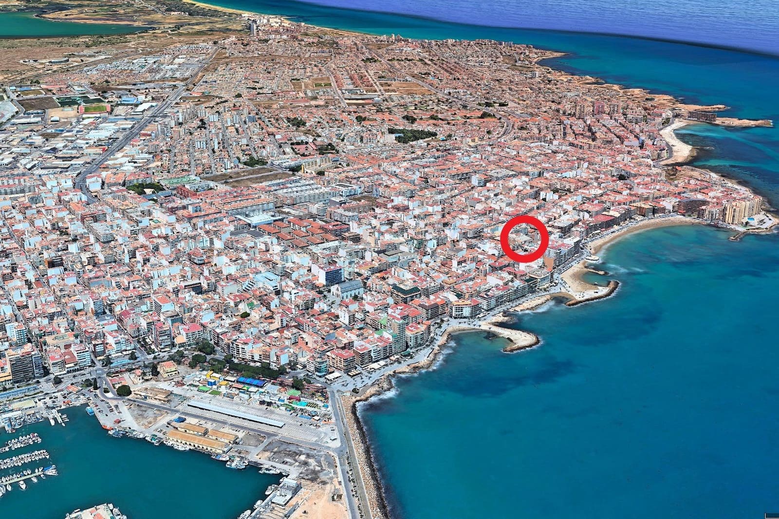 3 makuuhuone Kattohuoneisto myytävänä paikassa Torrevieja - 300 000 € (Ref: 9871996)