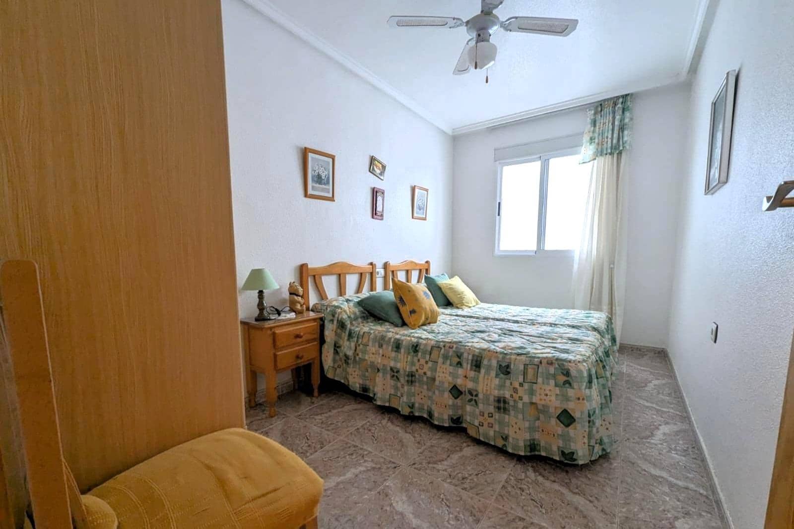 Apartamento de 2 habitaciones en Torrevieja en venta con garaje - 159.990 € (Ref: 9873482)