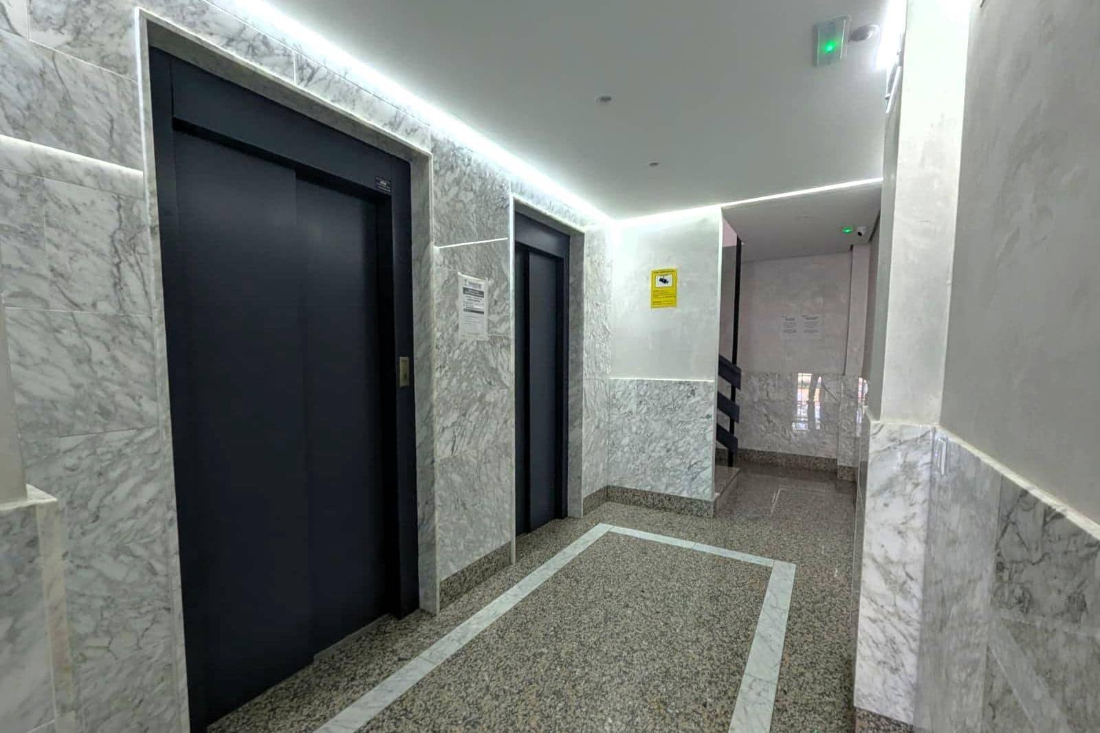 Apartamento de 2 habitaciones en Torrevieja en venta con garaje - 159.990 € (Ref: 9873482)