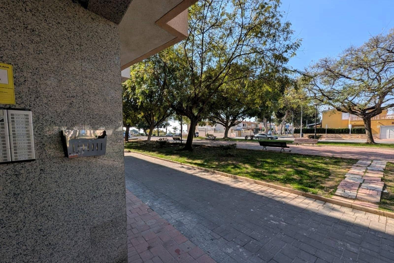 Apartamento de 2 habitaciones en Torrevieja en venta con garaje - 159.990 € (Ref: 9873482)